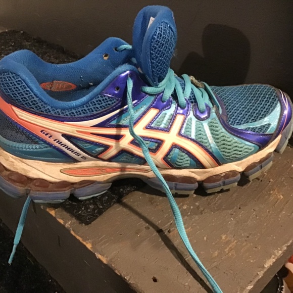 ASICS runners - Picture 2 of 5